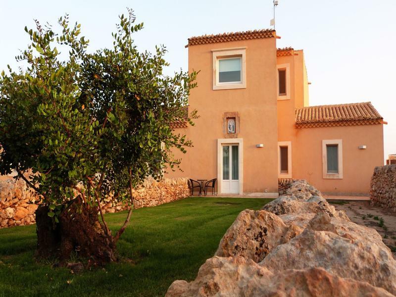 Antica Locanda Del Golf Рагуза Экстерьер фото